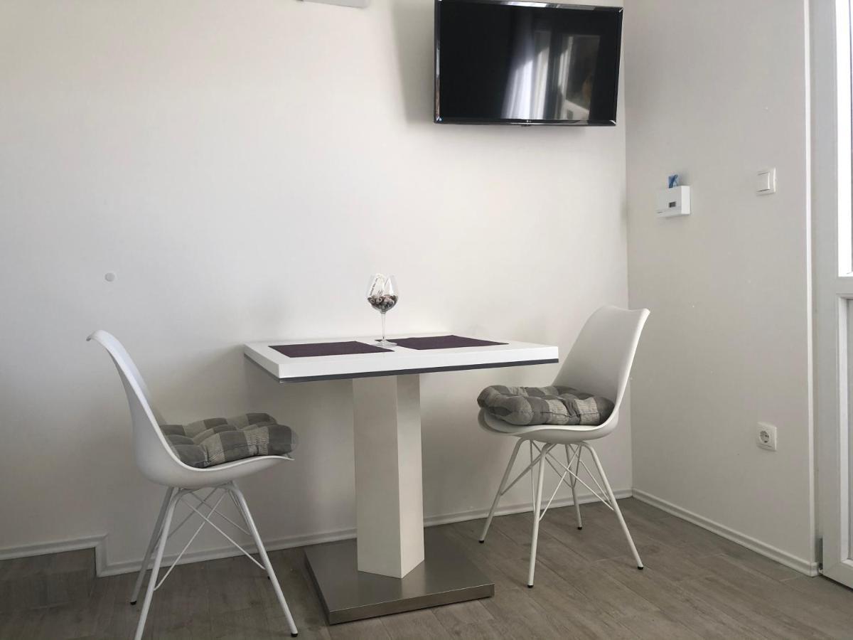 Apartmani Milka I Jozo Оміш Екстер'єр фото